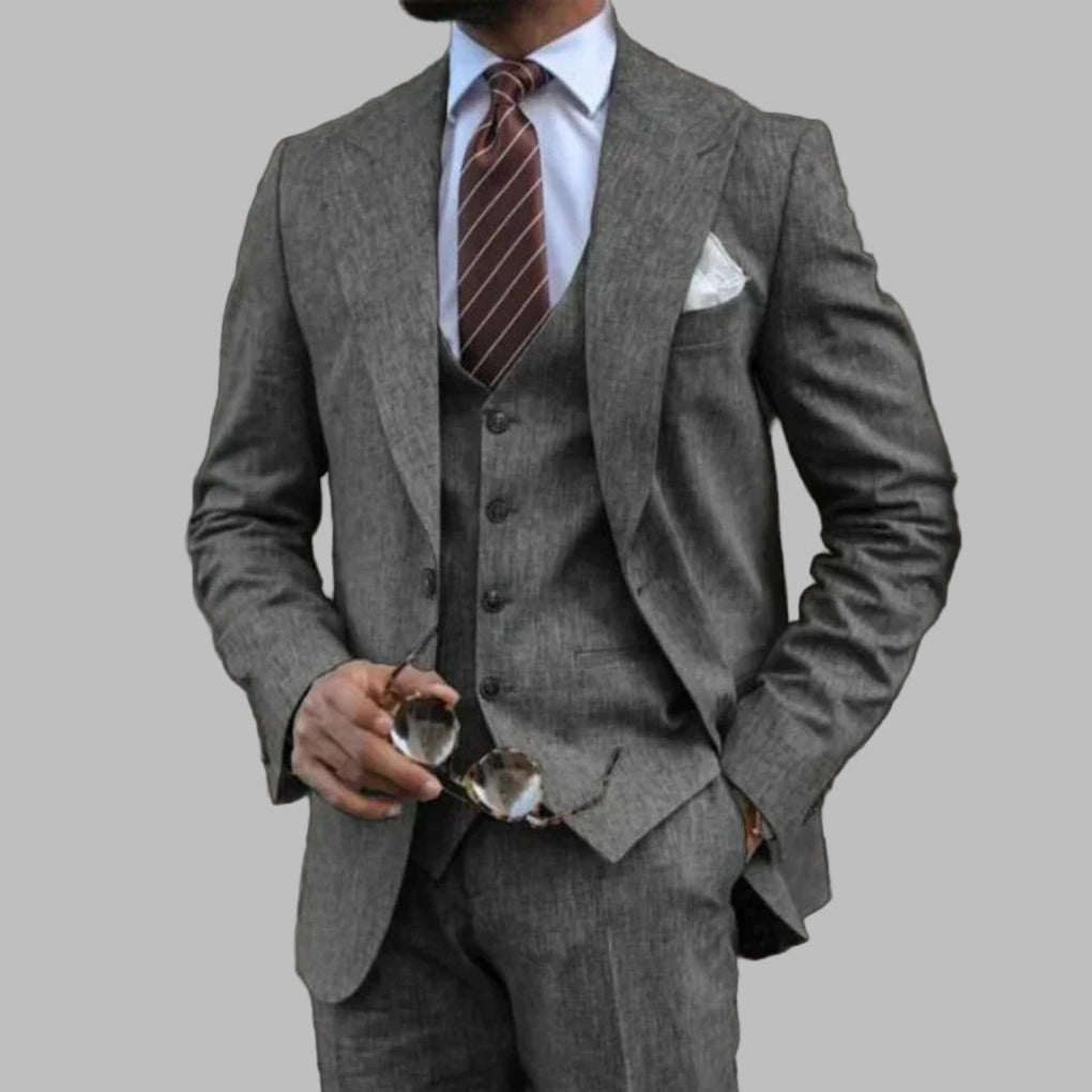 Lightweight Men’s Three-Piece Suit with Turn-Down Collar