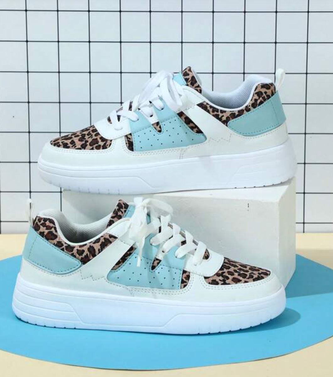Women’s Sneakers Sporty Comfort with Everyday Elegance