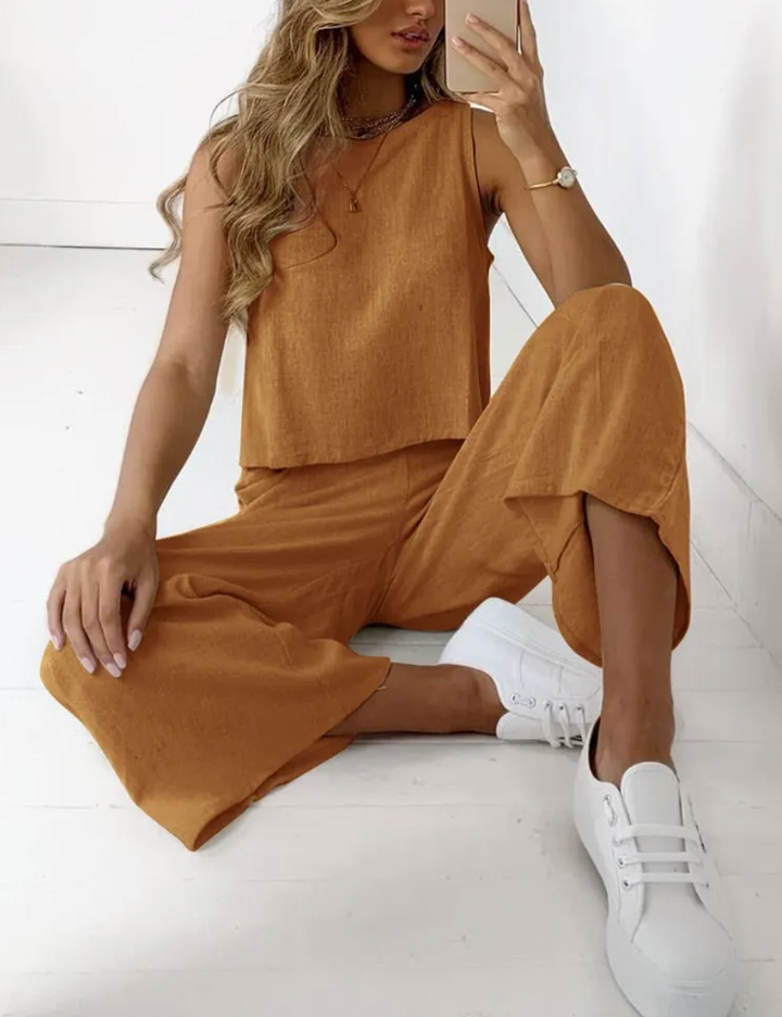 Stylish Two-Piece Women's Set