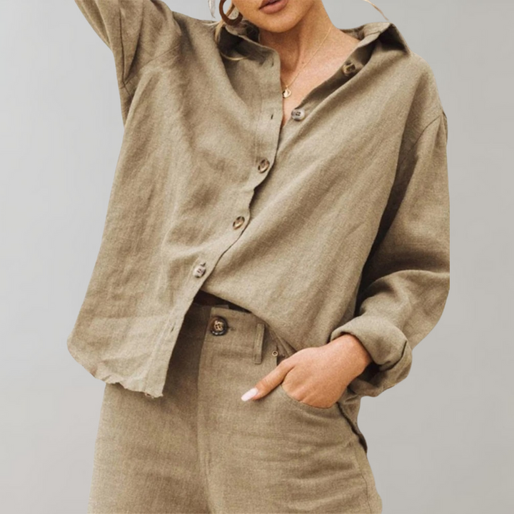 Vintage Linen Blouse for Women with Relaxed Fit and Classic Collar