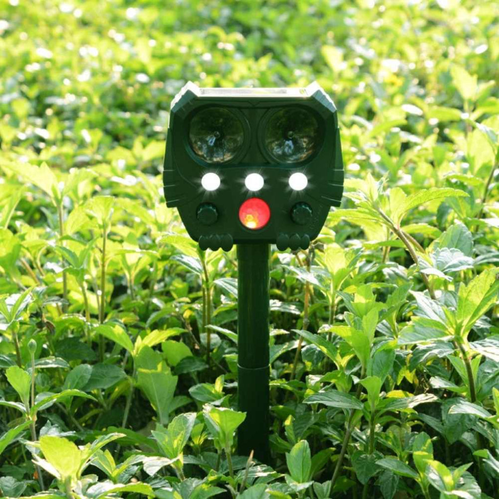 Ultrasonic Cat, Dog, Fox and Rat Repellent