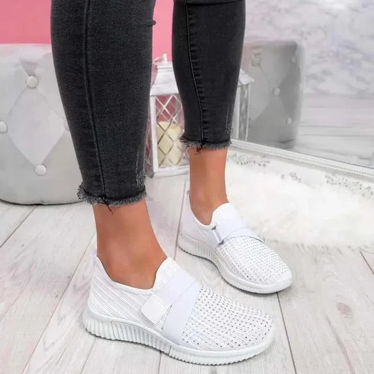 Elegant T-Strap Flats for Women Graceful Style Meets Everyday Comfort